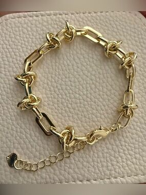 18K Gold Filled Knot Link Bracelet *NEW